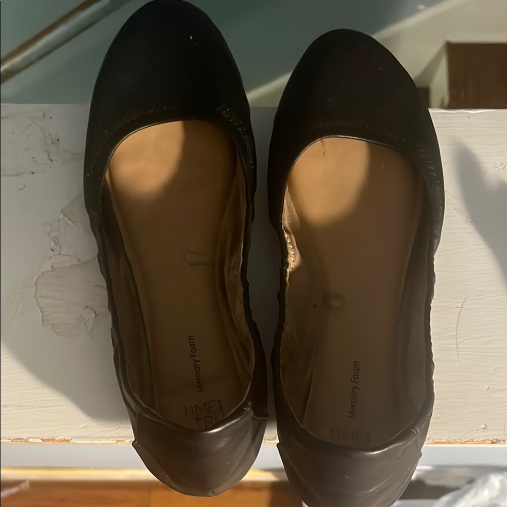 Time and Tru Black Flats with Rounded Toe